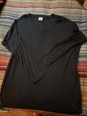 Cabi Serenity Navy V-Neck Long-sleeve Knit T. Oversized!